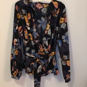 Who What Wear ruffled floral wrap blouse Size L